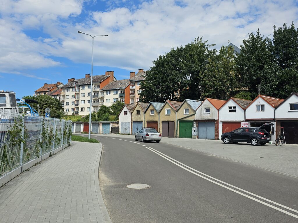 Garaże z pokojem na piętrze, świetny pomysł